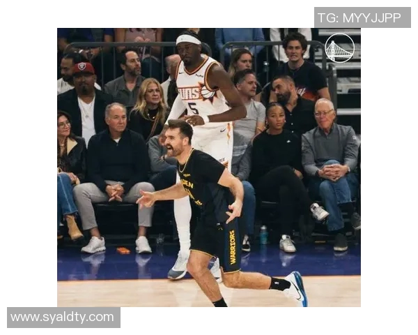 库里三分大赛决赛狂轰20球创历史纪录展现无与伦比的投篮天赋