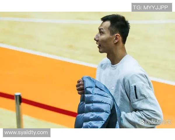 易建联：从篮球场上的传奇到中国体育的骄傲与未来的启示