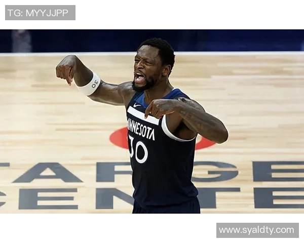 朱利叶斯兰德尔如何在NBA赛场上展现个人风采与团队合作的完美结合