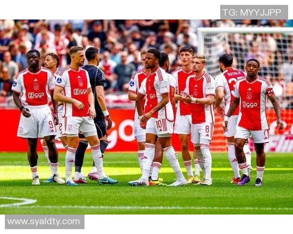 精英队与阿贾克斯的巅峰对决谁将赢得这场足球盛宴 精英队与阿贾克斯的巅峰对决谁将赢得这场足球盛宴