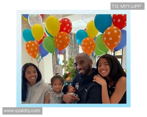 科比布莱恩特传奇生涯回顾与影响力探讨:篮球之神的光辉岁月 科比布莱恩特传奇生涯回顾与影响力探讨:篮球之神的光辉岁月