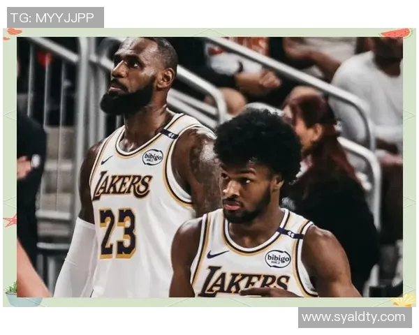 詹姆斯父子同台的时刻即将来临布朗尼正式宣布参加NBA选秀