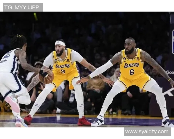 2018年湖人与黄蜂的精彩对决回顾与赛季影响分析